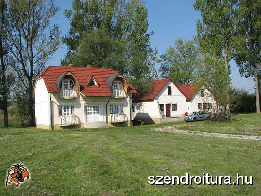 2-vitezlo-tura-valogatas-202.jpg