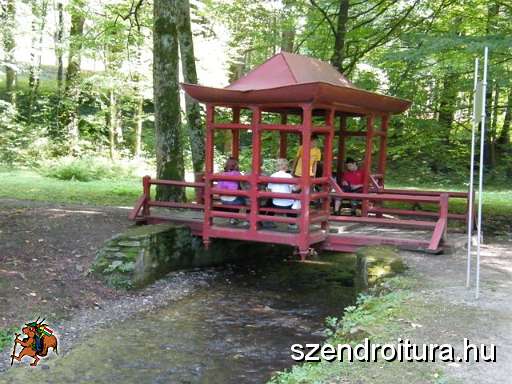 Betler-kastely-park-1.JPG