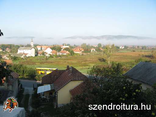 V-szendro-korul-gyalogszerrel-01.jpg