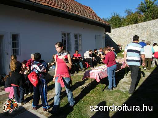 V-szendro-korul-gyalogszerrel-026.jpg
