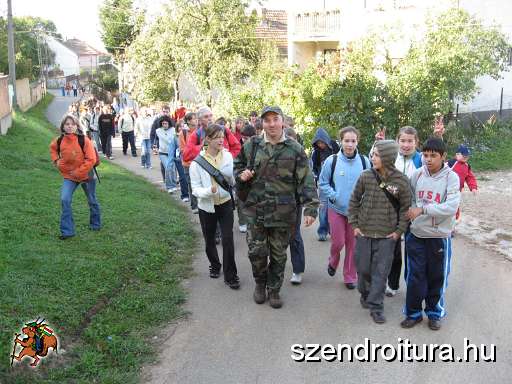V-szendro-korul-gyalogszerrel-03.jpg
