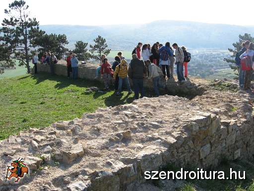 V-szendro-korul-gyalogszerrel-05.jpg