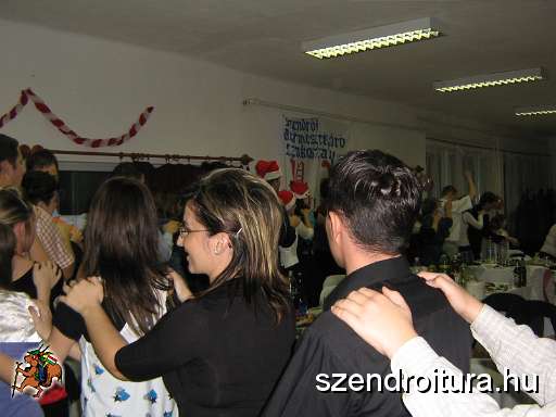 20091205-batyus-bal-szendro-043.jpg