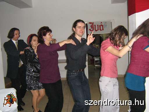 20091205-batyus-bal-szendro-047.jpg