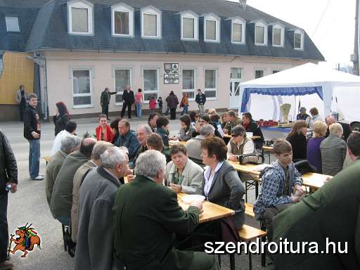 20100327-szadalmasi-bornapok-13.JPG