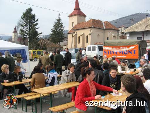 20100327-szadalmasi-bornapok-15.JPG