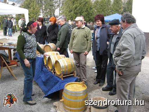 20100327-szadalmasi-bornapok-8.JPG