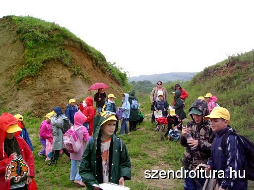 20100514-turavezetes-debreceni-iskolasoknak-01.JPG