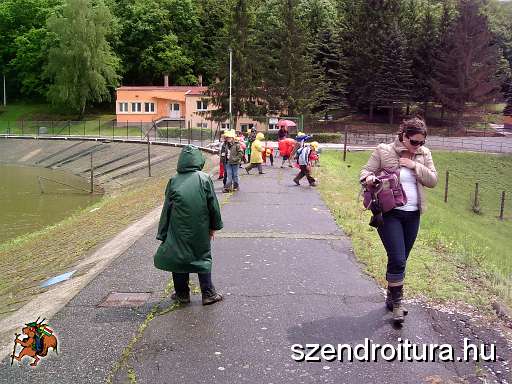 20100514-turavezetes-debreceni-iskolasoknak-03.JPG