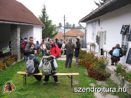 20101002-Szkgy-vtt-rajt-cel-011.JPG