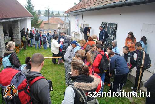 20101002-Szkgy-vtt-rajt-cel-05.JPG