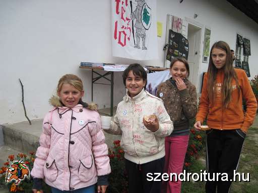 20101002-Szkgy-vtt-rajt-cel-08.jpg