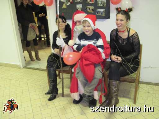 20101204-Batyus-bal-1.jpg