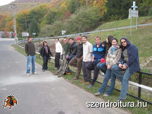 1-Hidegkuti-turistahaz-Matrakeresztes-20111028.jpg