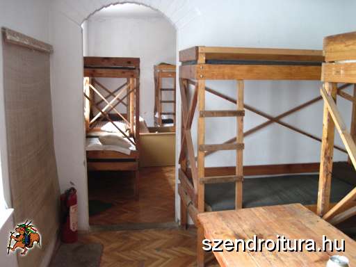 5-Hidegkuti-turistahaz-Matrakeresztes-20111028.jpg