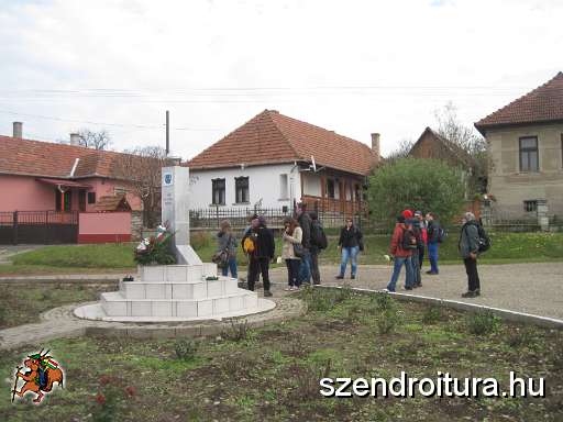 108-Foiskolas-tura-2012.JPG