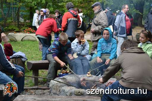 104-Dr-Tery-Odon-dij-atvetel-Dobogokon.JPG