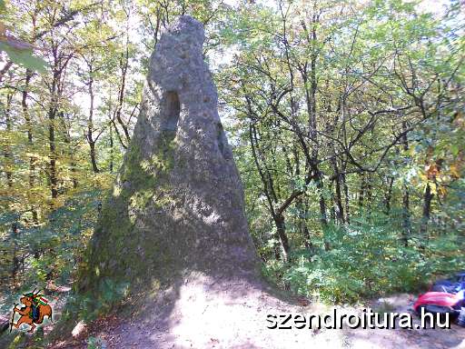 102_Less_Nandor_TT.jpg